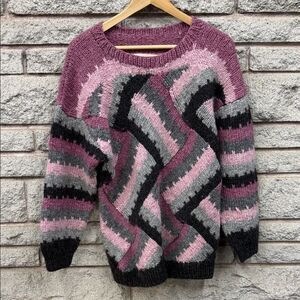 Vintage Handknitted Wool Stylish Women's Sweater in Pink and Gray